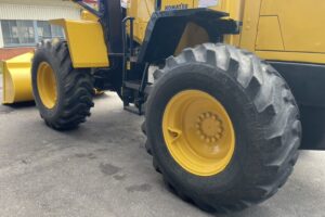 サムネイル: 平成22年　コマツ　WA100-6　1.3㎥　バケット幅233cm　車検2年付