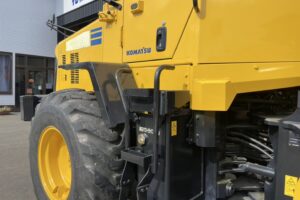 サムネイル: 平成22年　コマツ　WA100-6　1.3㎥　バケット幅233cm　車検2年付