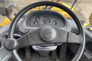 サムネイル: 平成22年　コマツ　WA100-6　1.3㎥　バケット幅233cm　車検2年付