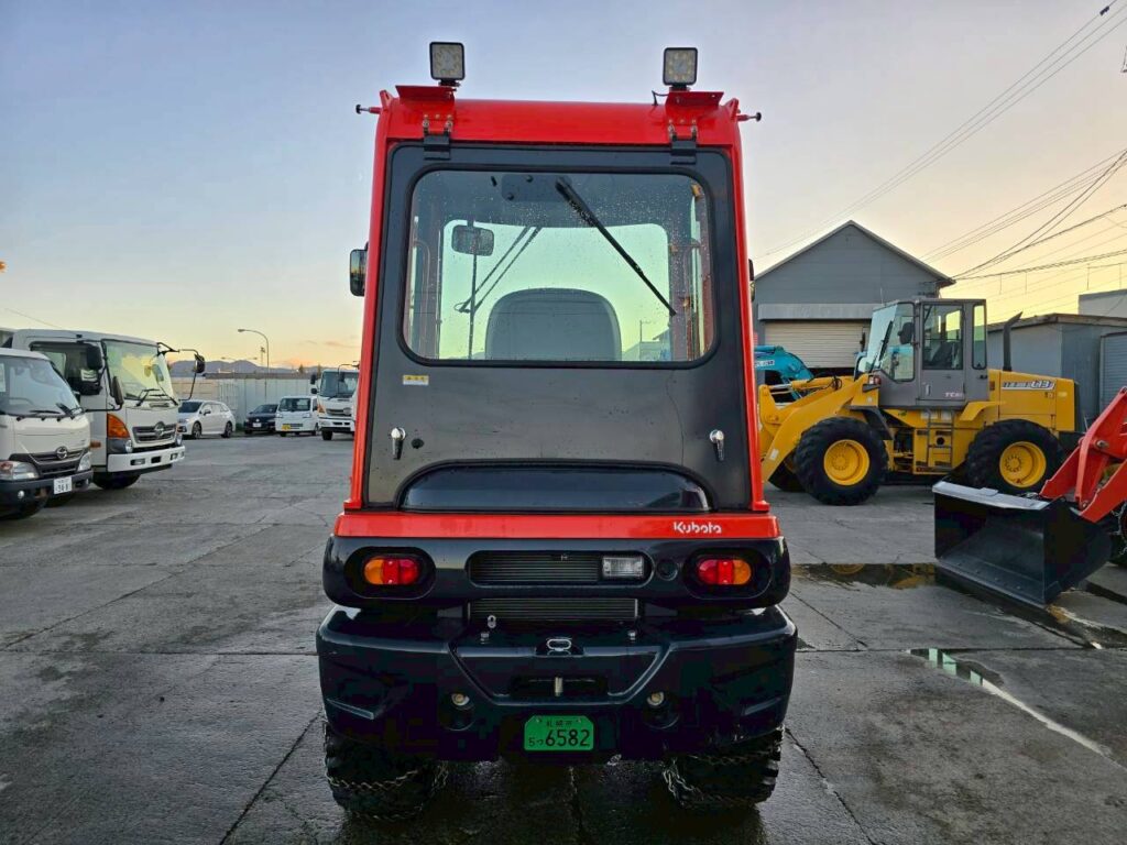 令和６年　クボタ　R430M　ちょい乗り　2024年モデル　0.4㎥　スノータイヤ（チェーン付き）盗難防止装置　★使用時間４６ＨＲ★