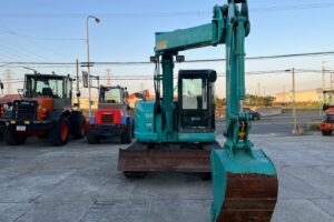 サムネイル: コベルコ　バックホー　SK80UR-6E　0.28㎥　オフセットブーム・クレーン仕様・旋回マルチ・後方超小旋回