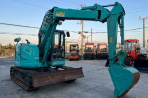 サムネイル: コベルコ　バックホー　SK80UR-6E　0.28㎥　オフセットブーム・クレーン仕様・旋回マルチ・後方超小旋回