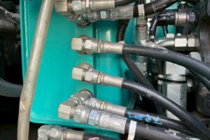 サムネイル: コベルコ　バックホー　SK80UR-6E　0.28㎥　オフセットブーム・クレーン仕様・旋回マルチ・後方超小旋回