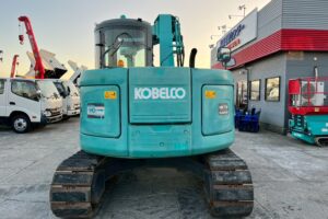 サムネイル: コベルコ　バックホー　SK80UR-6E　0.28㎥　オフセットブーム・クレーン仕様・旋回マルチ・後方超小旋回