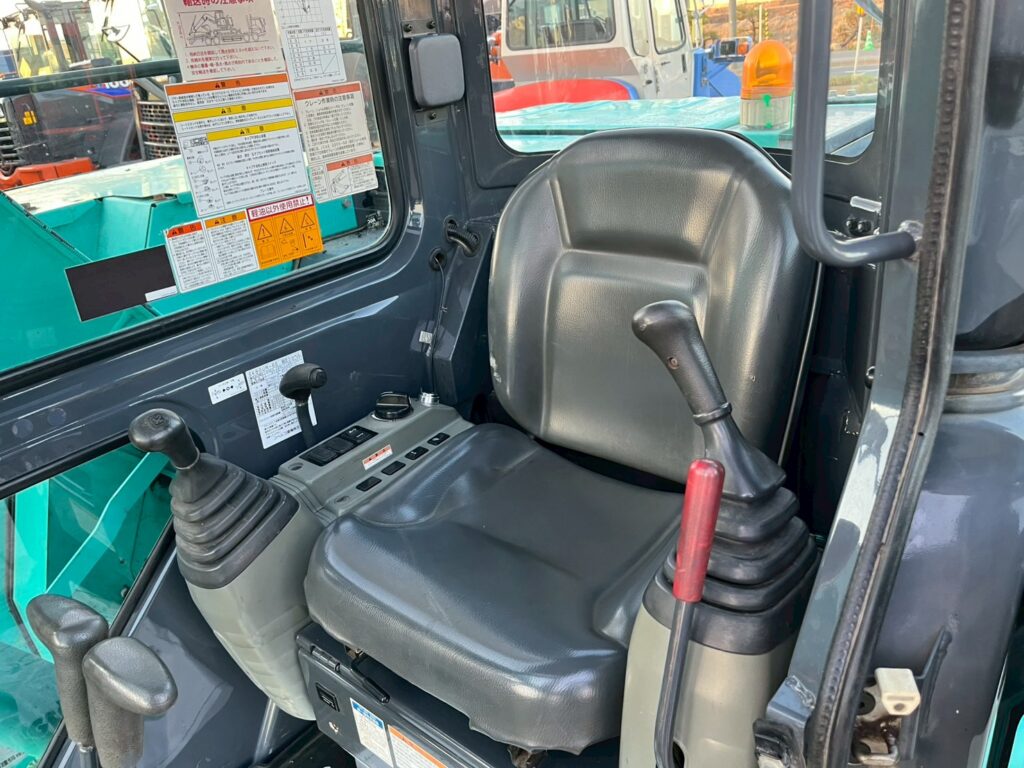 コベルコ　バックホー　SK80UR-6E　0.28㎥　オフセットブーム・クレーン仕様・旋回マルチ・後方超小旋回