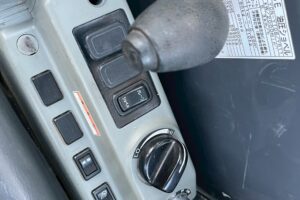 サムネイル: コベルコ　バックホー　SK80UR-6E　0.28㎥　オフセットブーム・クレーン仕様・旋回マルチ・後方超小旋回