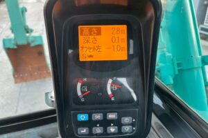 サムネイル: コベルコ　バックホー　SK80UR-6E　0.28㎥　オフセットブーム・クレーン仕様・旋回マルチ・後方超小旋回