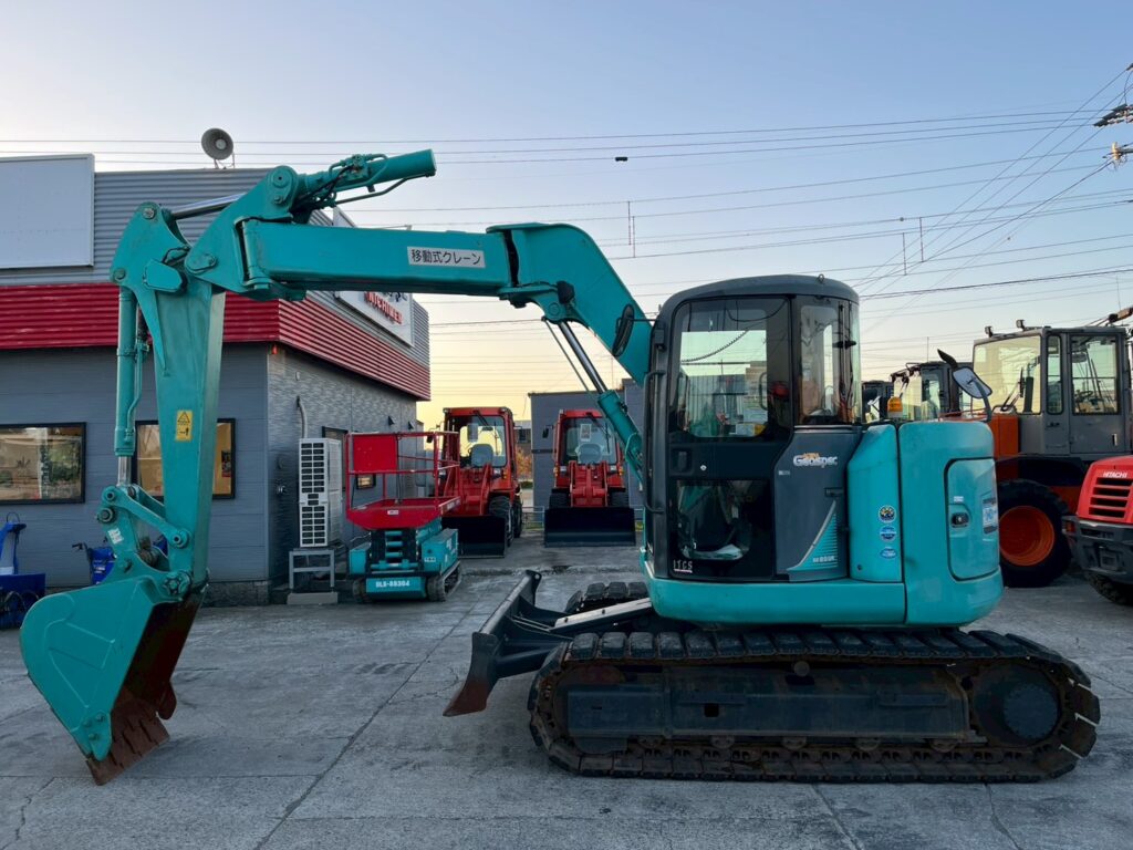 コベルコ　バックホー　SK80UR-6E　0.28㎥　オフセットブーム・クレーン仕様・旋回マルチ・後方超小旋回