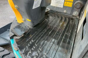 サムネイル: 【★北見店★】◆クボタ　RX-203S　クレーン仕様　オフセットブーム　　　　　　　　　　　　　　　　　　　　　　　　札幌・江別・旭川・北見・釧路どこでも全国対応可能です！　　　　　　　　　　　　　　　　　　　　　　　　　　お問い合わせは北見店へ～TEL0157-57-7166～