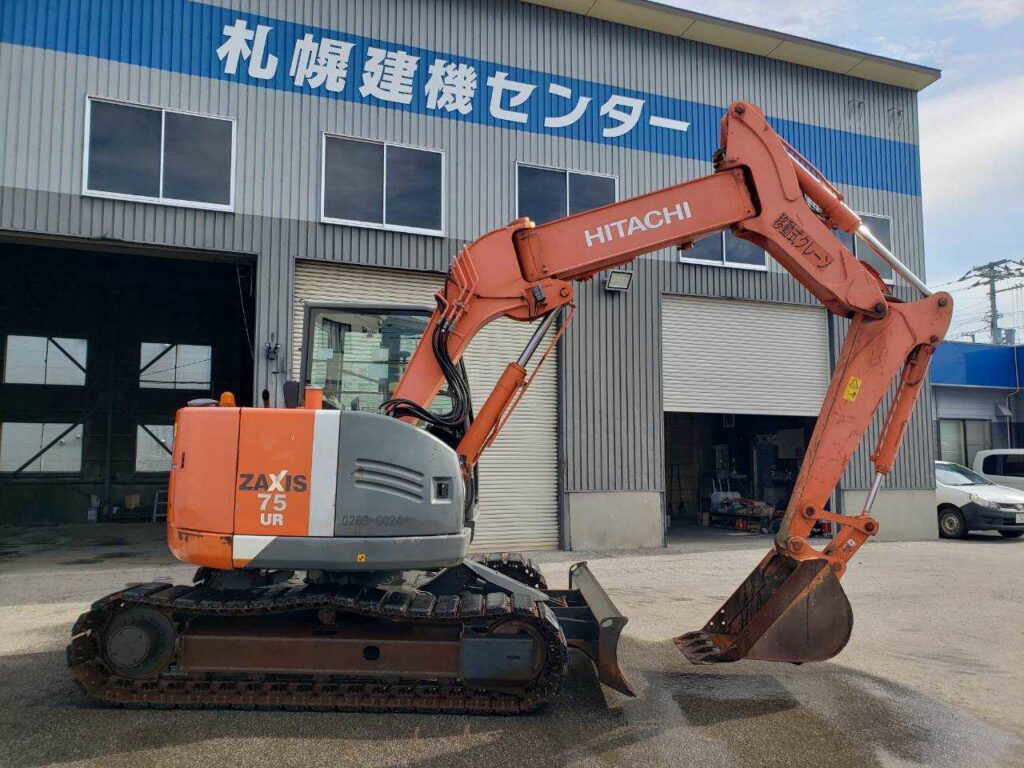 平成年26年　日立　油圧ショベル　ZX75UR-3