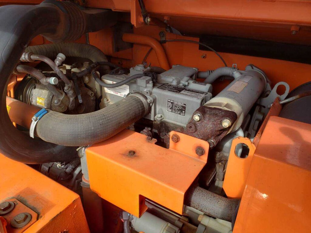 平成年26年　日立　油圧ショベル　ZX75UR-3