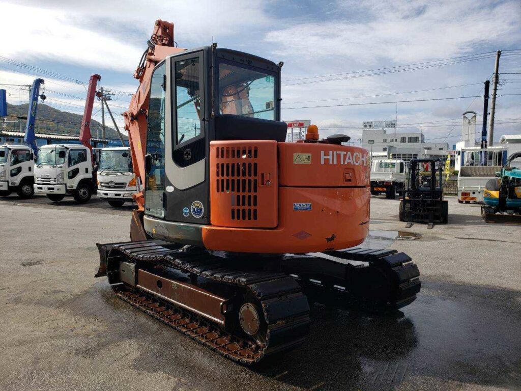 平成年26年　日立　油圧ショベル　ZX75UR-3
