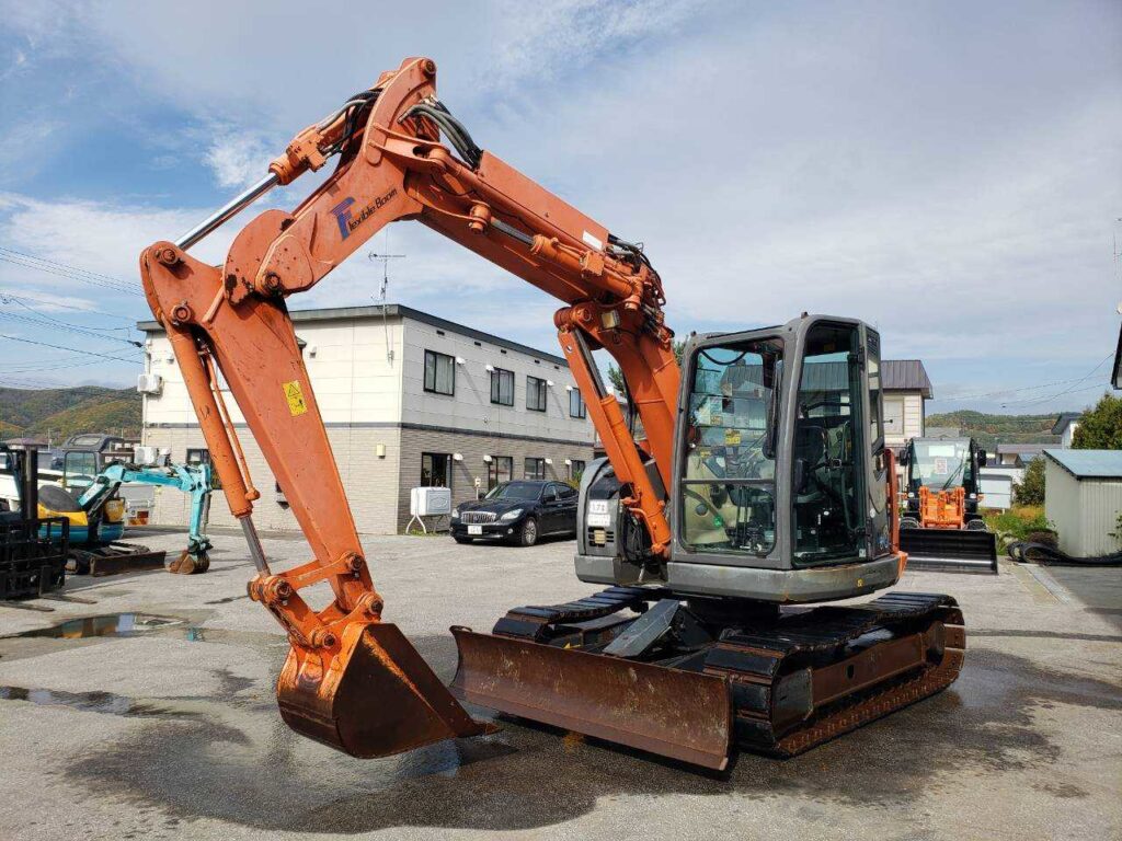 平成年26年　日立　油圧ショベル　ZX75UR-3