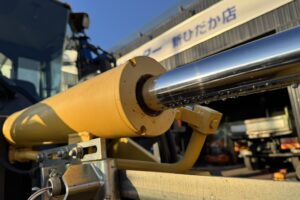 サムネイル: 平成29年 コマツWA100-7Y 1.3㎥ ワンタッチ式 スノウプラウ 検令和9年9月