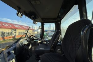 サムネイル: 平成29年 コマツWA100-7Y 1.3㎥ ワンタッチ式 スノウプラウ 検令和9年9月