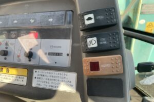 サムネイル: 平成22年 ヤンマー V4-6 0.5㎥ バケット幅169cn