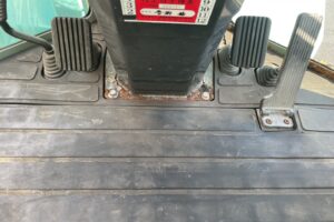 サムネイル: 平成22年 ヤンマー V4-6 0.5㎥ バケット幅169cn
