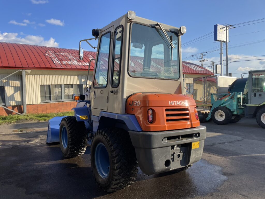 平成13年 日立 LX30-7 0.5㎥ スノータイヤ バケット幅167cm ヒーター