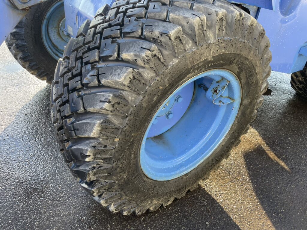 平成13年 日立 LX30-7 0.5㎥ スノータイヤ バケット幅167cm ヒーター