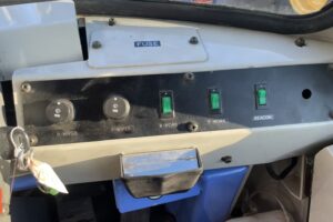 サムネイル: 平成13年 日立 LX30-7 0.5㎥ スノータイヤ バケット幅167cm ヒーター