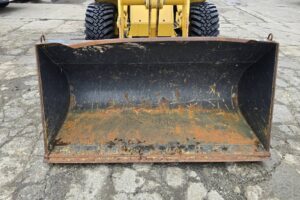 サムネイル: 平成28年　ヤンマー　V3-7　0.4立米　スノースパイクタイヤ装着車・使用時間712時間