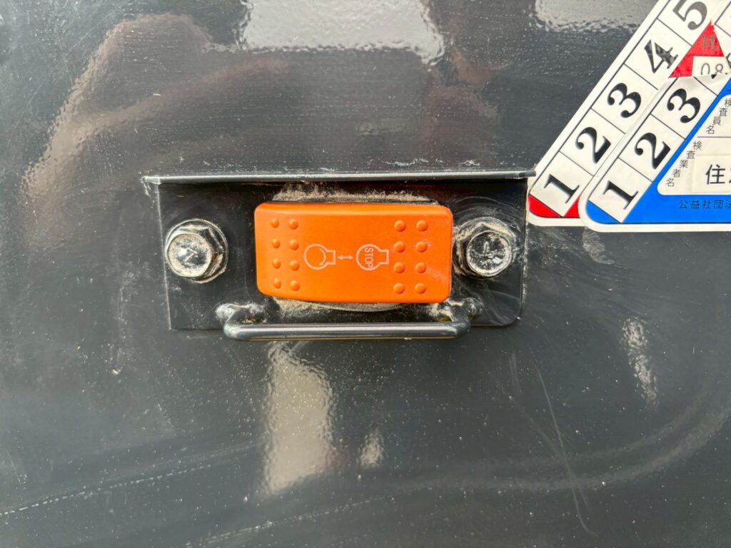 平成28年 ヤンマー V3-7 0.4立米 使用時間710時間