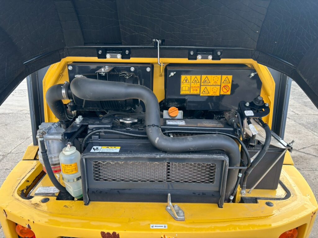 平成28年 ヤンマー V3-7 0.4立米 使用時間710時間