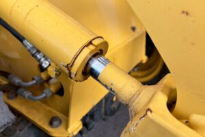 サムネイル: 平成28年 ヤンマー V3-7 0.4立米 使用時間710時間