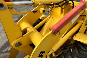 サムネイル: 平成28年 ヤンマー V3-7 0.4立米 使用時間710時間