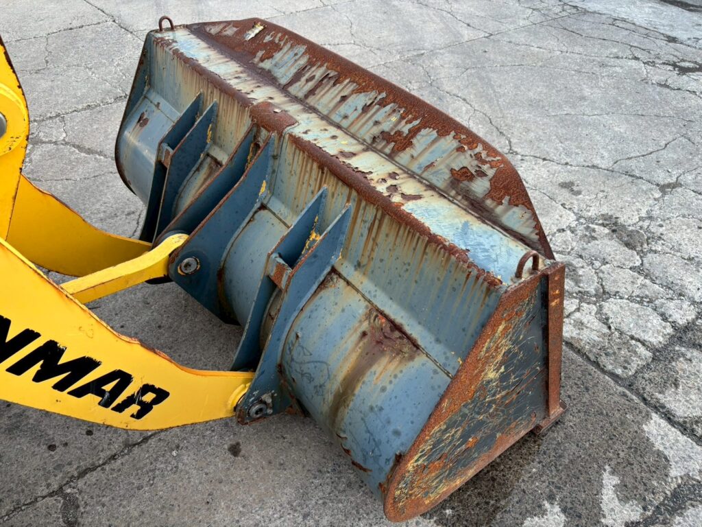 平成28年 ヤンマー V3-7 0.4立米 使用時間710時間