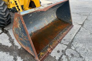 サムネイル: 平成28年 ヤンマー V3-7 0.4立米 使用時間710時間