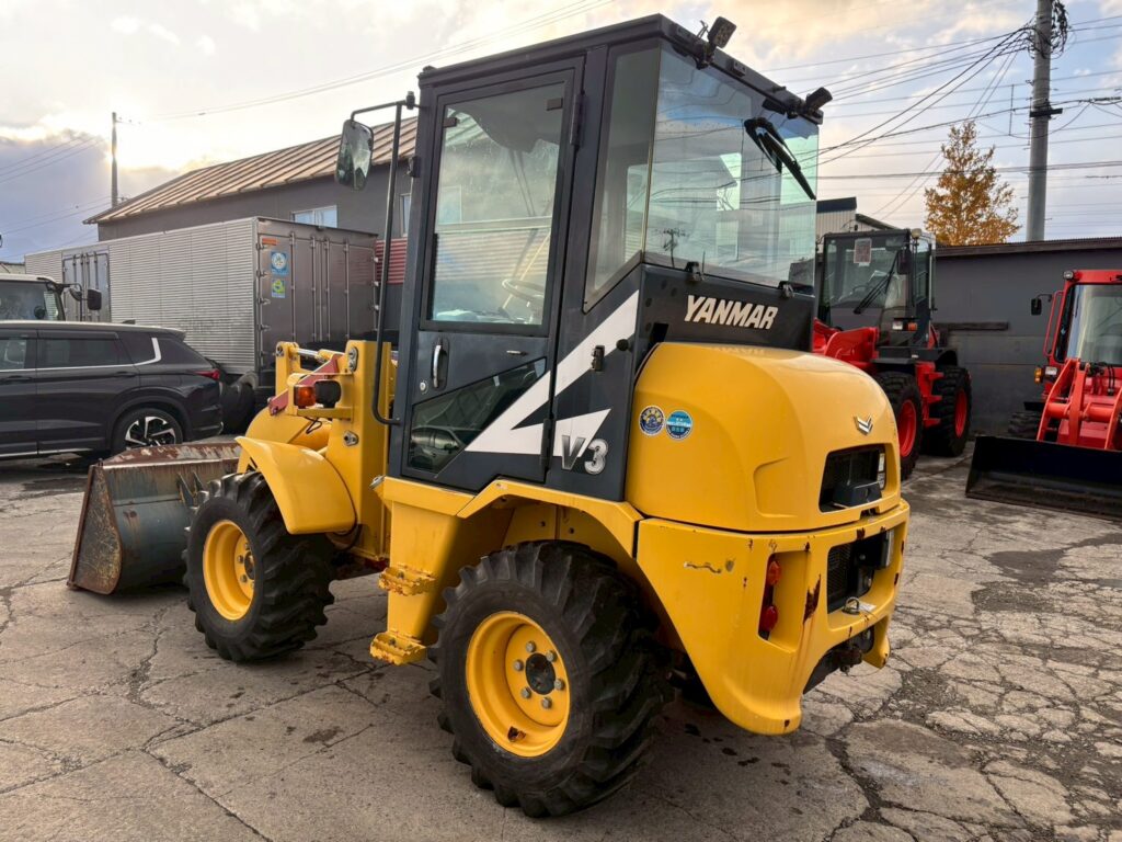 平成28年 ヤンマー V3-7 0.4立米 使用時間710時間