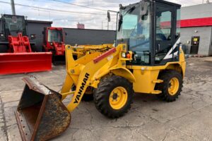 平成28年　ヤンマー　V3-7　0.4立米　使用時間710時間