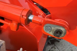 サムネイル: 平成26年　クボタ　R430Z　0.4㎥　チェーン付・盗難防止装置装機・塗装済・使用時間617時間！