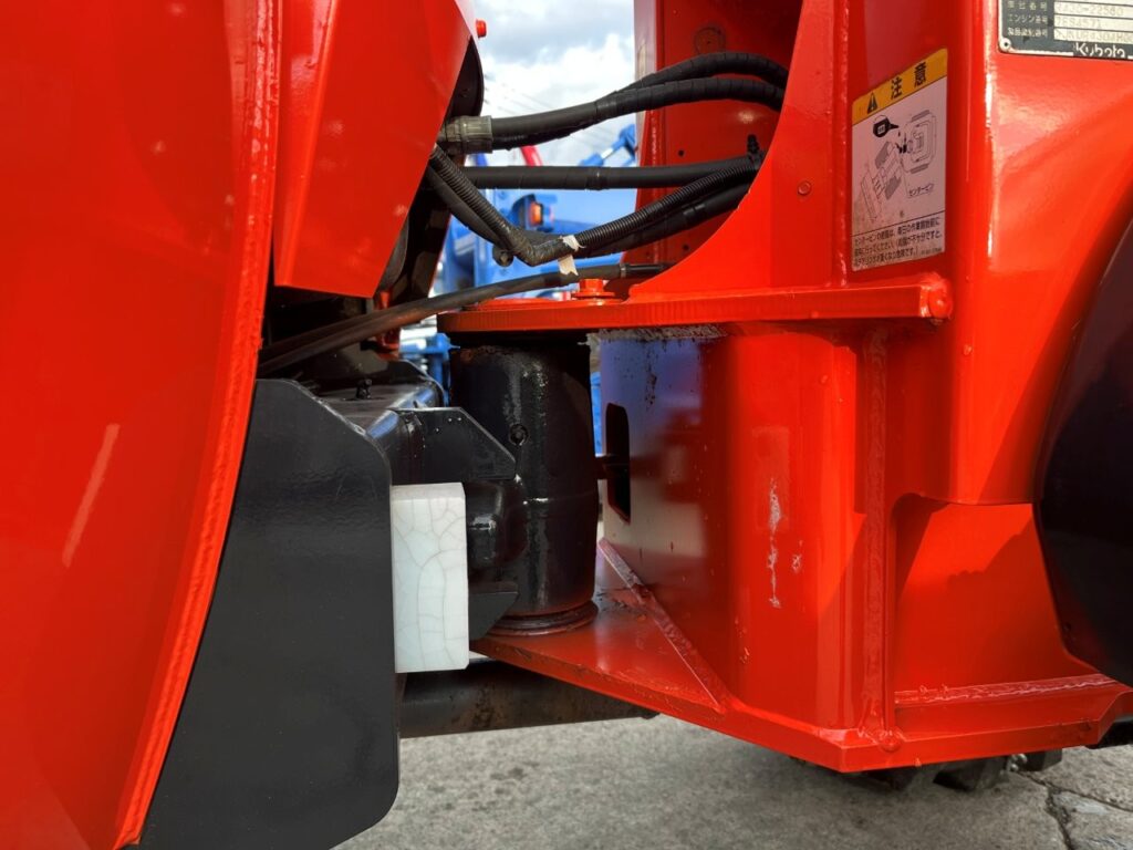 平成26年　クボタ　R430Z　0.4㎥　チェーン付・盗難防止装置装機・塗装済・使用時間617時間！