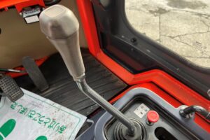 サムネイル: 平成26年　クボタ　R430Z　0.4㎥　チェーン付・盗難防止装置装機・塗装済・使用時間617時間！