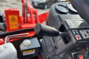 サムネイル: 平成26年　クボタ　R430Z　0.4㎥　チェーン付・盗難防止装置装機・塗装済・使用時間617時間！