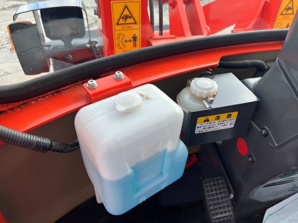 平成26年　クボタ　R430Z　0.4㎥　チェーン付・盗難防止装置装機・塗装済・使用時間617時間！