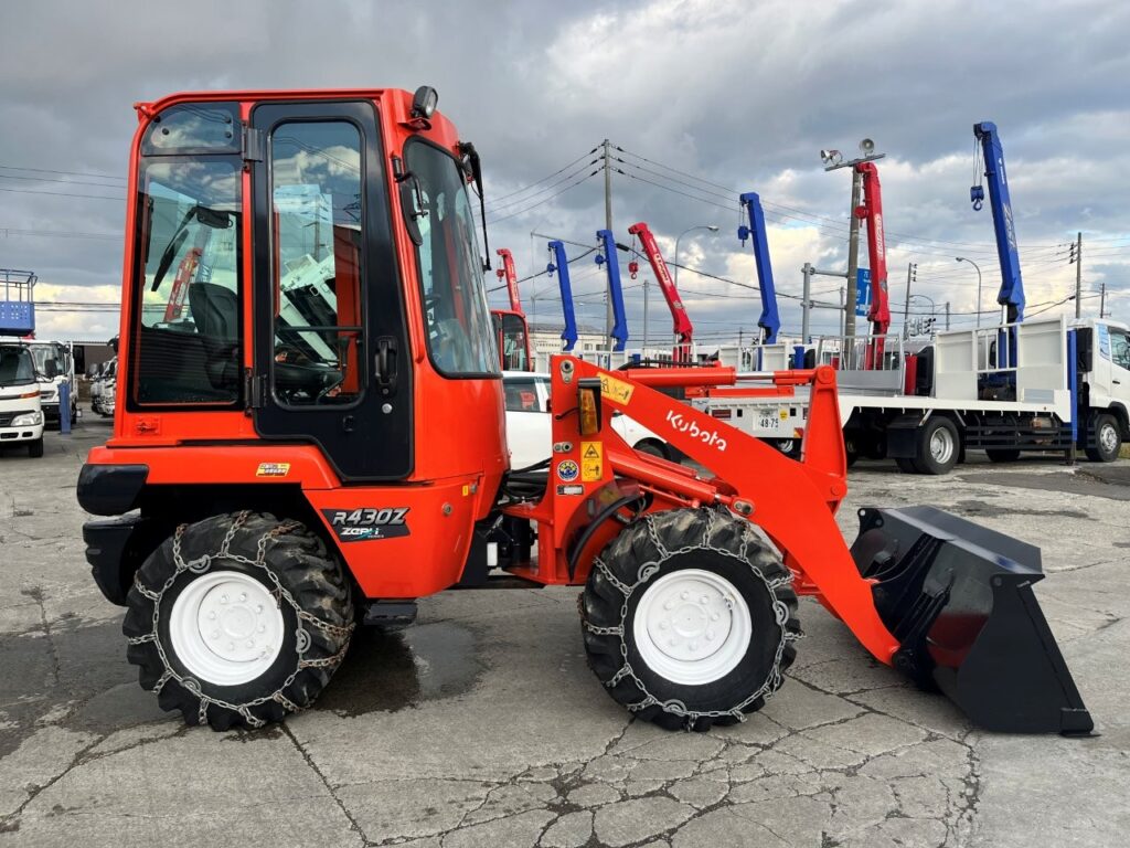 平成26年　クボタ　R430Z　0.4㎥　チェーン付・盗難防止装置装機・塗装済・使用時間617時間！