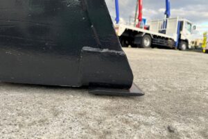 サムネイル: 平成26年　クボタ　R430Z　0.4㎥　チェーン付・盗難防止装置装機・塗装済・使用時間617時間！