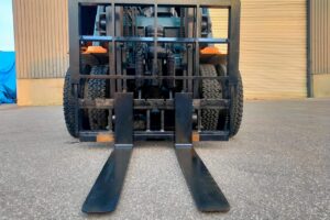 サムネイル: トヨタフォークリフト7FD25　ディーゼル　ダブルタイヤ　ヒンジド　