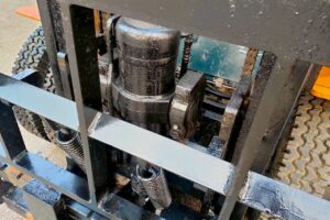 サムネイル: トヨタフォークリフト7FD25　ディーゼル　ダブルタイヤ　ヒンジド　