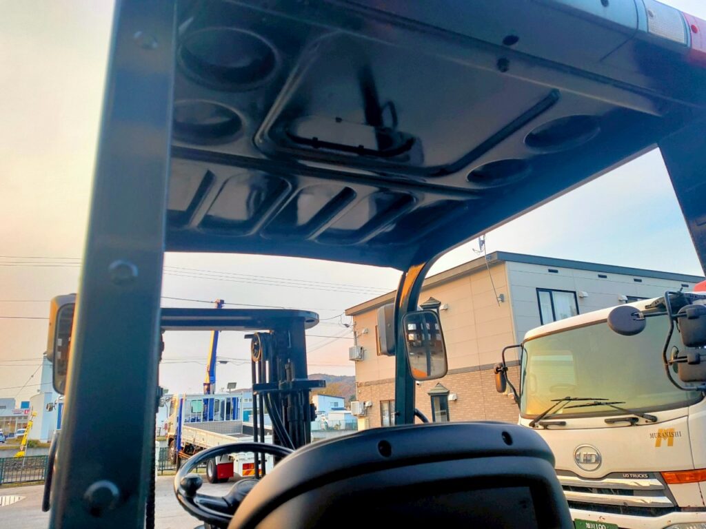 トヨタフォークリフト7FD25　ディーゼル　ダブルタイヤ　ヒンジド　