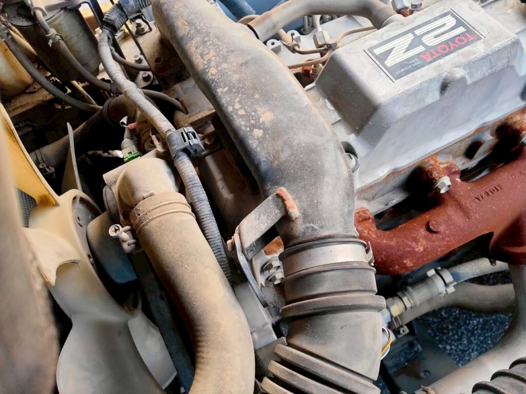 トヨタフォークリフト7FD25　ディーゼル　ダブルタイヤ　ヒンジド　