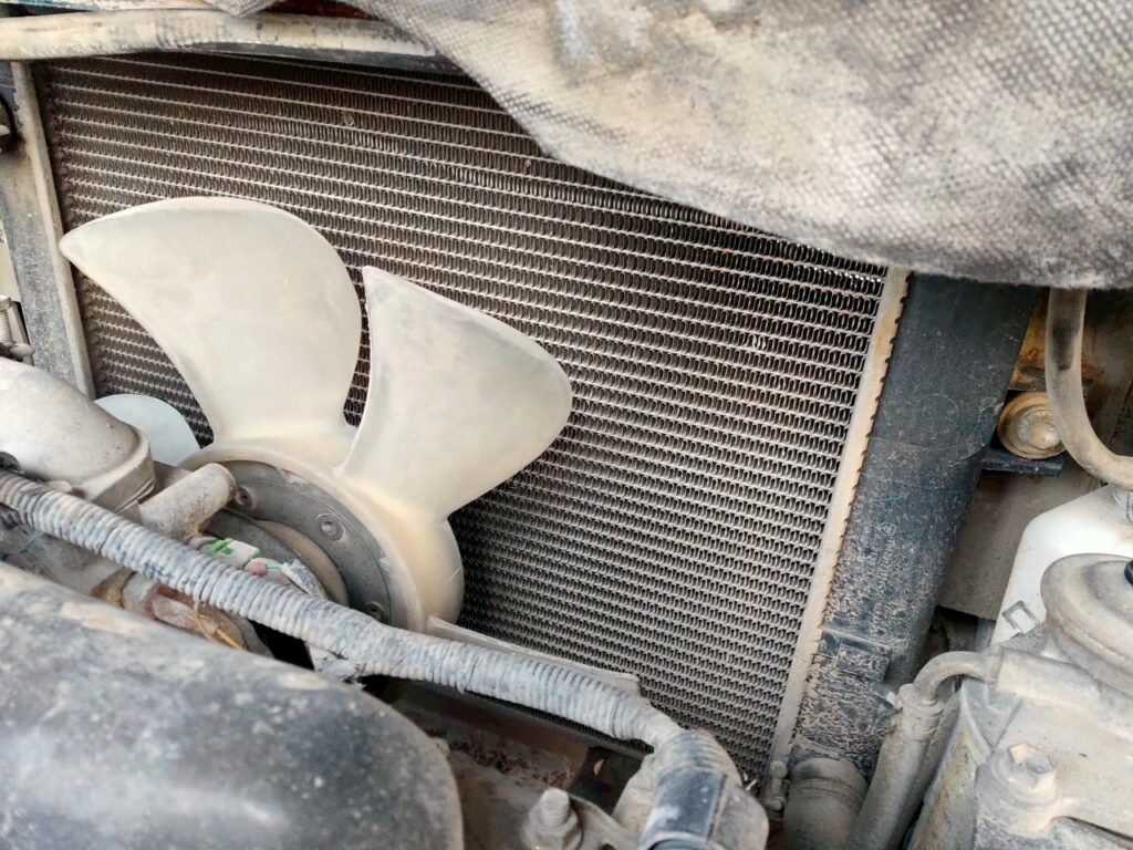 トヨタフォークリフト7FD25　ディーゼル　ダブルタイヤ　ヒンジド　