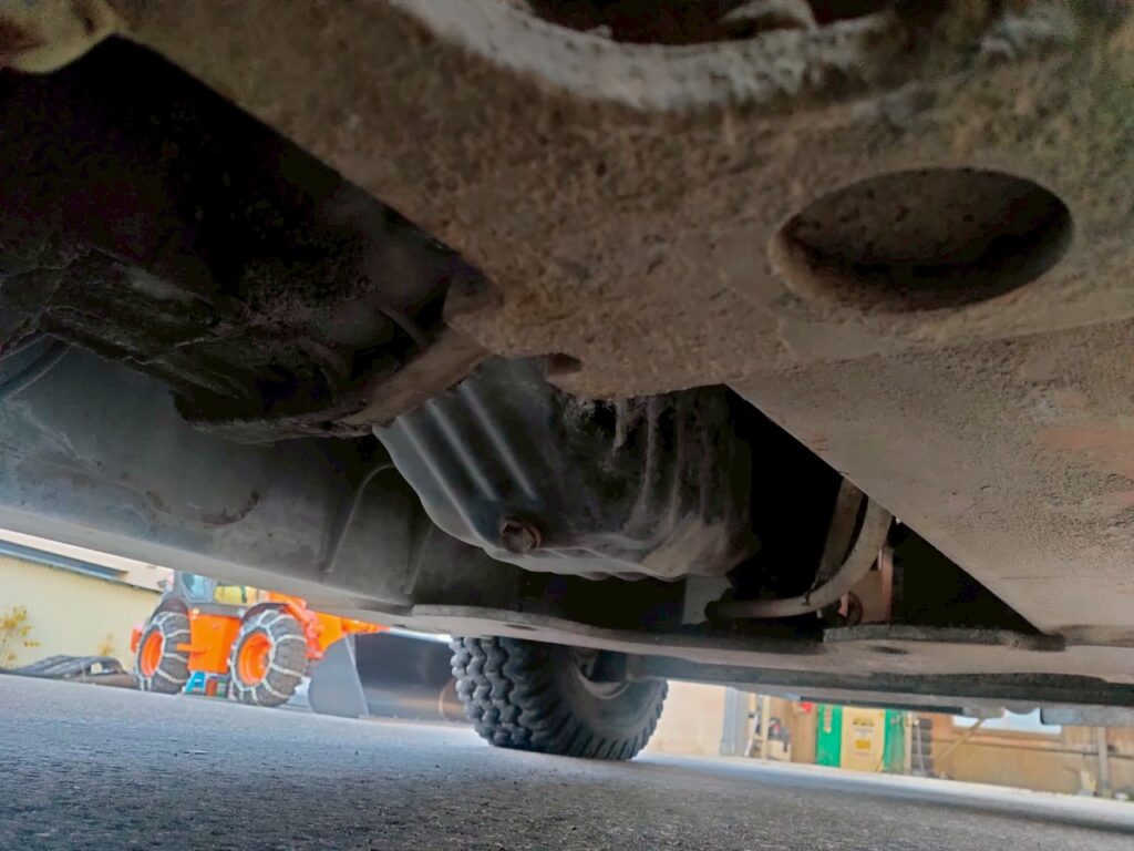 トヨタフォークリフト7FD25　ディーゼル　ダブルタイヤ　ヒンジド　