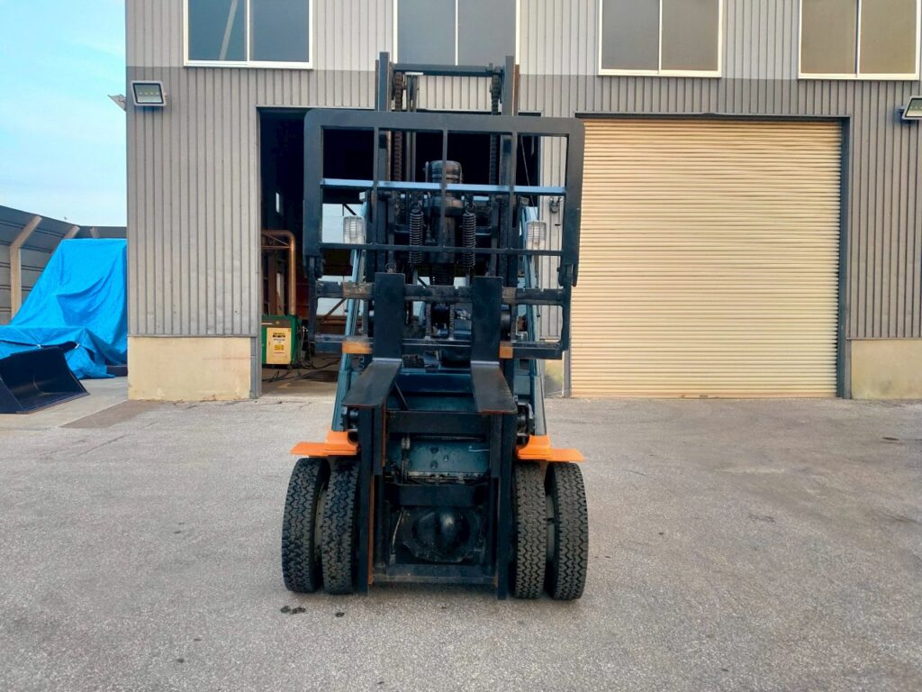 トヨタフォークリフト7FD25　ディーゼル　ダブルタイヤ　ヒンジド　