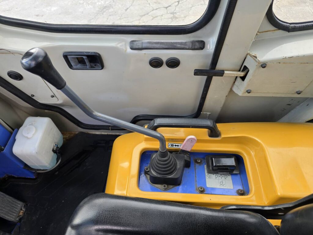 平成14年　ＴＣＭ　Ｌ４-２　タイヤチェーン付　0.4㎥