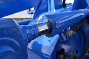 サムネイル: 平成14年　ＴＣＭ　Ｌ４-２　タイヤチェーン付　0.4㎥