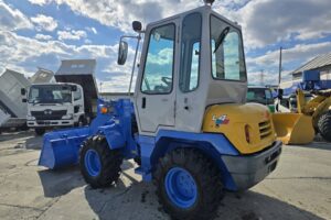 サムネイル: 平成14年　ＴＣＭ　Ｌ４-２　タイヤチェーン付　0.4㎥